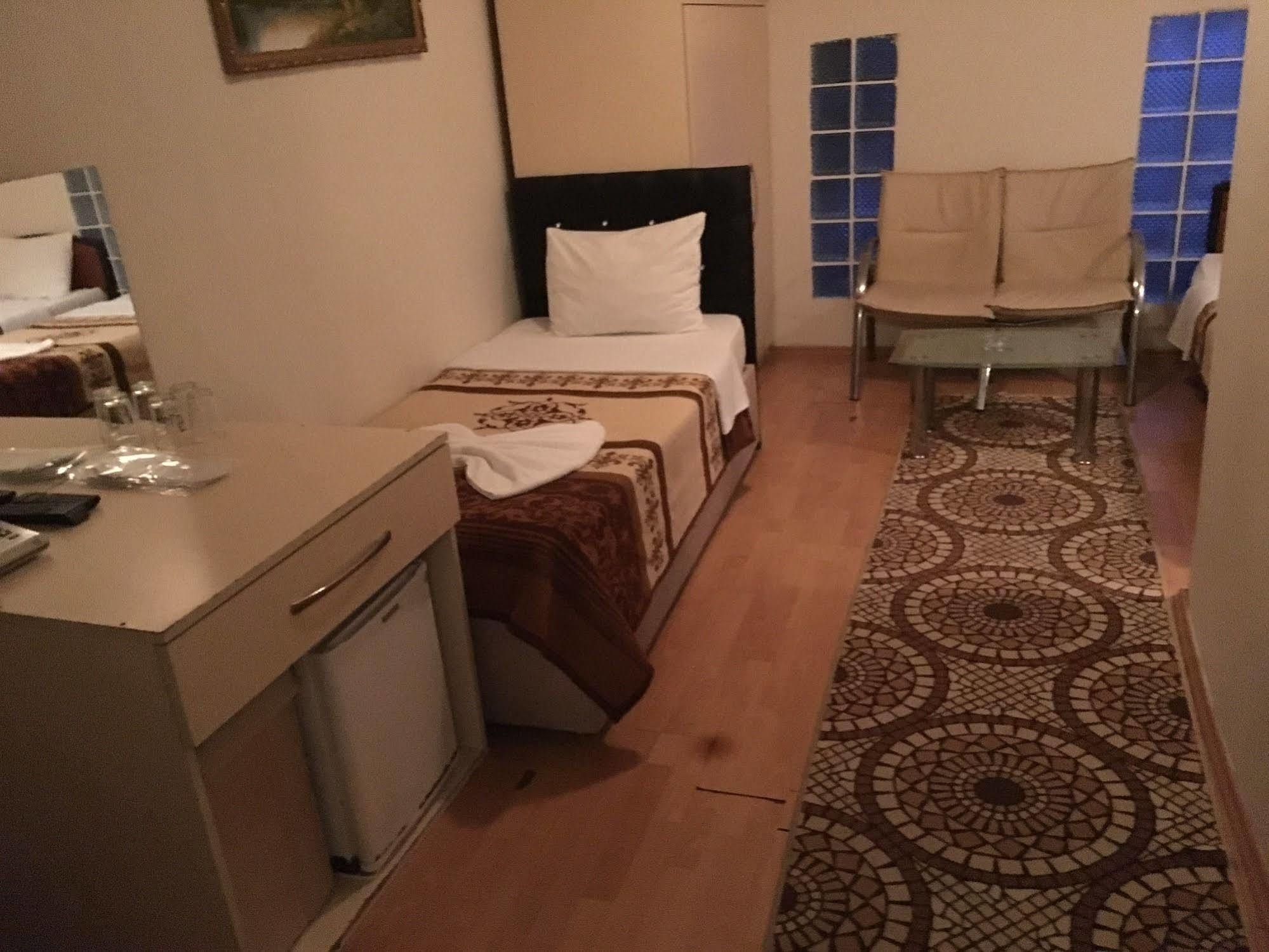 Oeruen Hotel Provincia di Provincia di Istanbul Esterno foto
